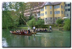 Stocherkahn Tübingen. Schmidt's Stocherkahnfahrten Romantic-Tour